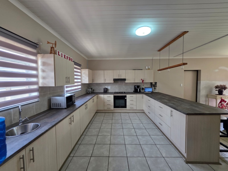 To Let 3 Bedroom Property for Rent in Noordhoek Free State